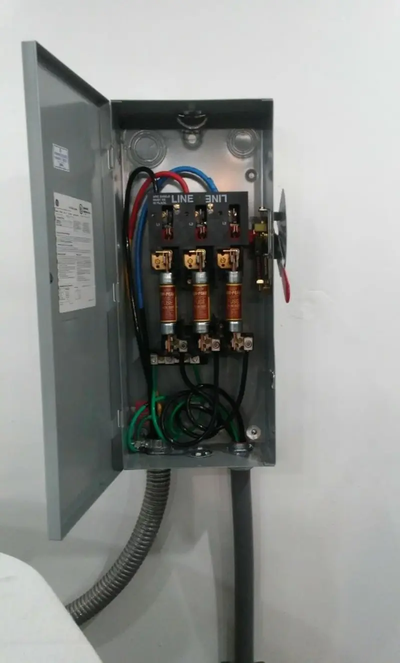 Three-phase disconnect switch installed for Electrical Wiring & Rewiring in Tuttle